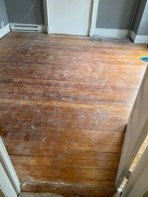 Before & After Floor Cleaning in Bayonne, NJ (1)